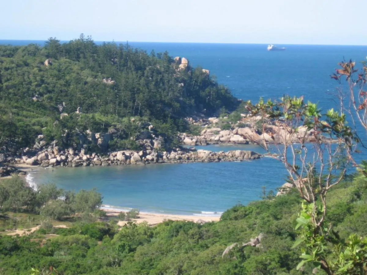 Apartment Cost Effective Island Escape! Studio Unit, Nelly Bay Australia