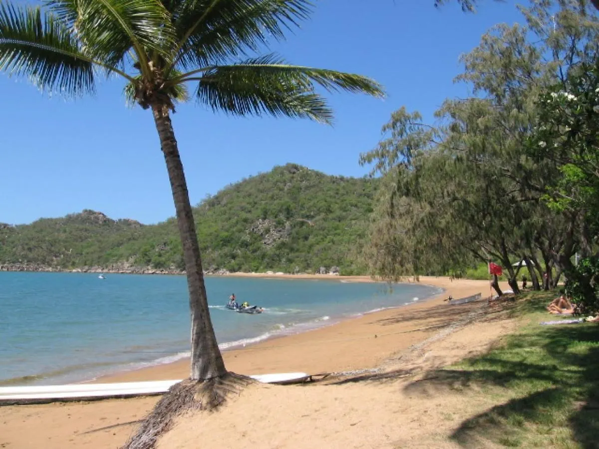 Cost Effective Island Escape! Studio Unit, Nelly Bay 0*,